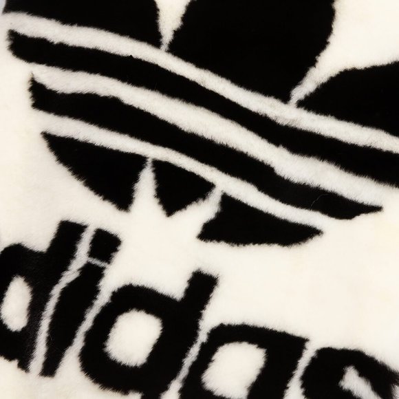 ADIDAS ORIGINALS X IVY PARK FAUX FUR SCARF - Picture 2 of 3